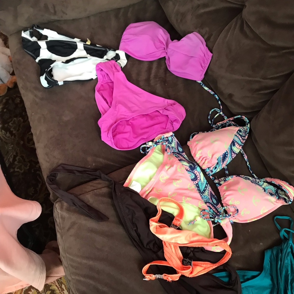 Bathing suits - Picture 11 of 11